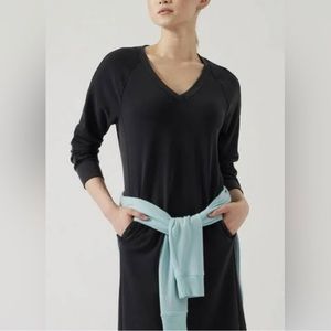 Athleta Seasoft Dress black medium NEW